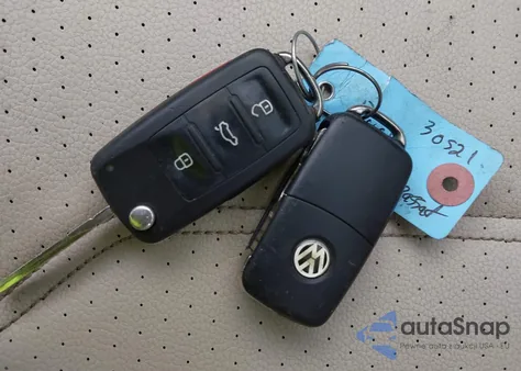 2014 Volkswagen Passat 2.0L Tdi Se z USA, uszkodzony, nr VIN 1VWBN7A30EC096033